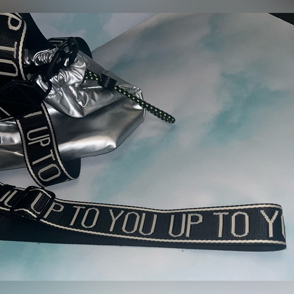 ZARA Metallic Silver Crossbody Bag - Picture 8 of 9